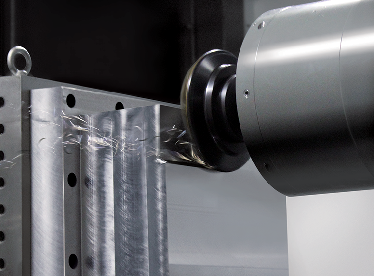 HMC Spindle cutting workpiece